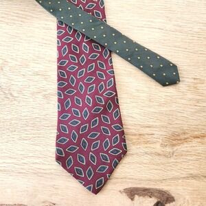 Tommy Hilfiger Mens Burgundy Necktie Leaf Paisley Patterned Silk Formal Tie‎